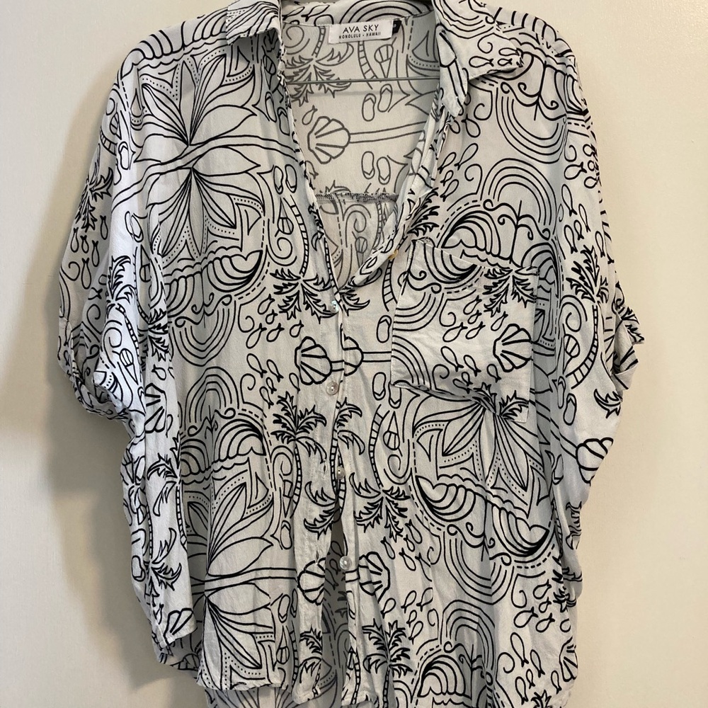Ava Sky Black and White Women's Top